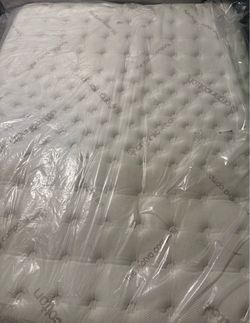 Saatva pillow top queen mattress