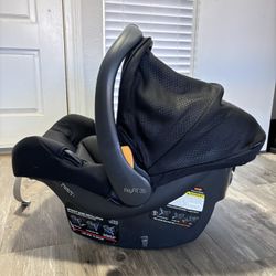 Chicco Keyfit 35 Infant Car Seat *Base Is Included*