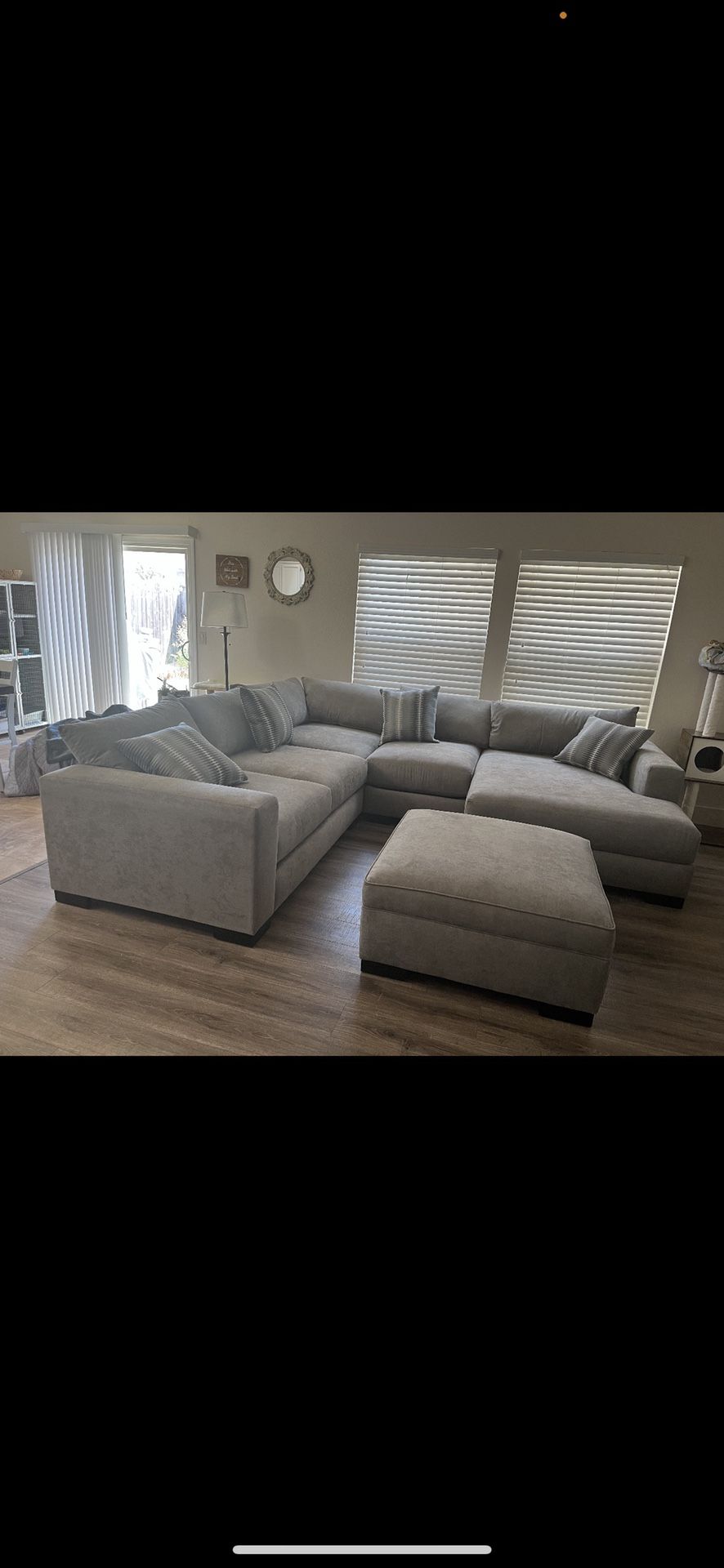 Sectional Sofa