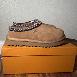 Uggs Tasman Slippers Size 6