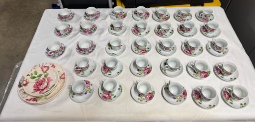 Lot of 33 Flower tea cups with 4 flower plates