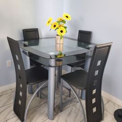 Black Luxury Table With Chairs