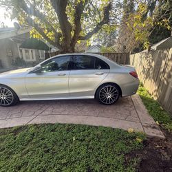 Mercedes Benz C (contact info removed)