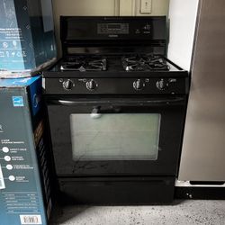 MAYTAG GAS STOVE 30”WIDE WITH WARMING DRAWER 