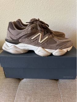 New Balance 9060 (Mushroom Brown)