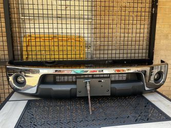 Complete front bumper for 2007 Nissan Frontier