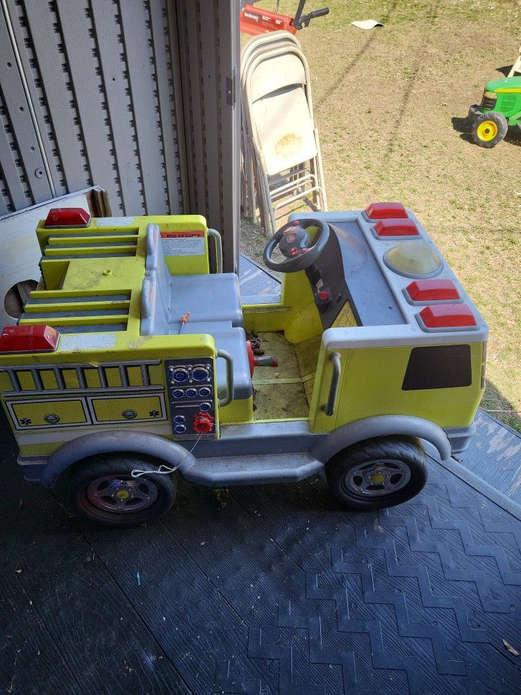 Power Wheels Firetruck 