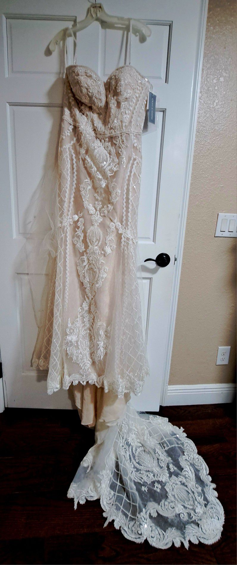 Oleg Cassini Wedding Dress Ivory, Size 14