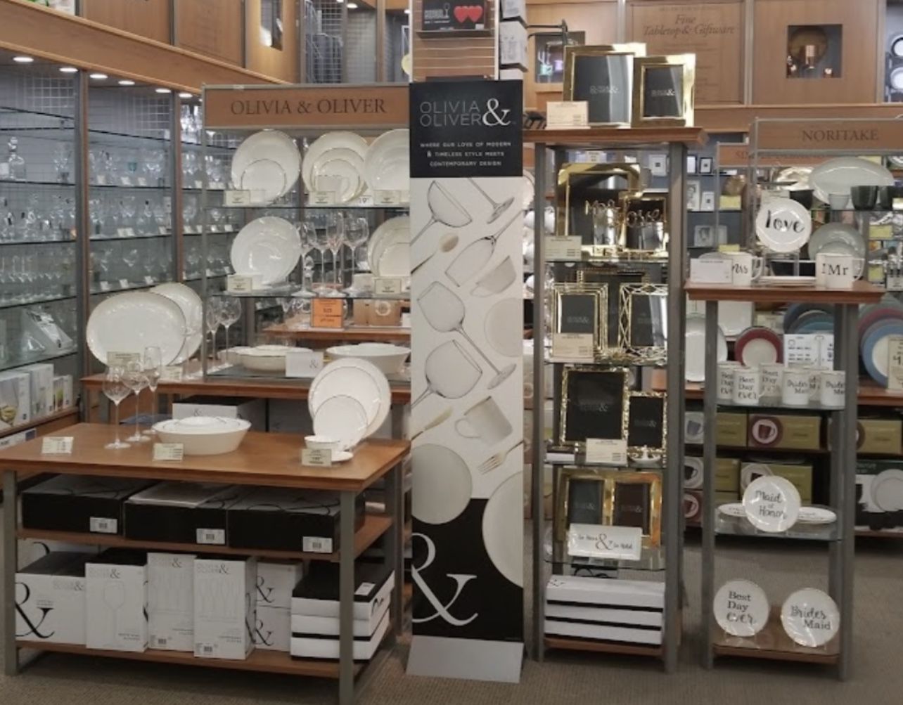 Store Fixtures And Displays Bed And Bath Wedding Section 