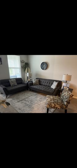 living Room Set For Sale $750 Or Best Offer