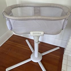 HALO Bassinet Luxe Swivel Sleeper USED FOR 1 WEEK