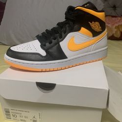 New Jordan 1 Mid Size 8.5 In Man  10 In Woman 