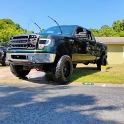 2013 Ford F150 XLT. 5.0 4×4