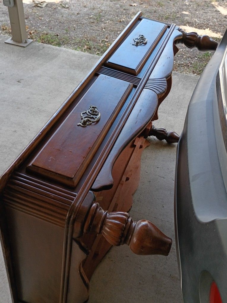 Coffee Table And End Tables