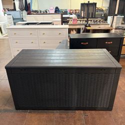 🔥100 Gal. Black Resin Deck Box Indoor Outdoor Lockable Storage Container(Black)💰80$ Decatur Location 2272 Lawrenceville Hwy Decatur, Georgia 30033  