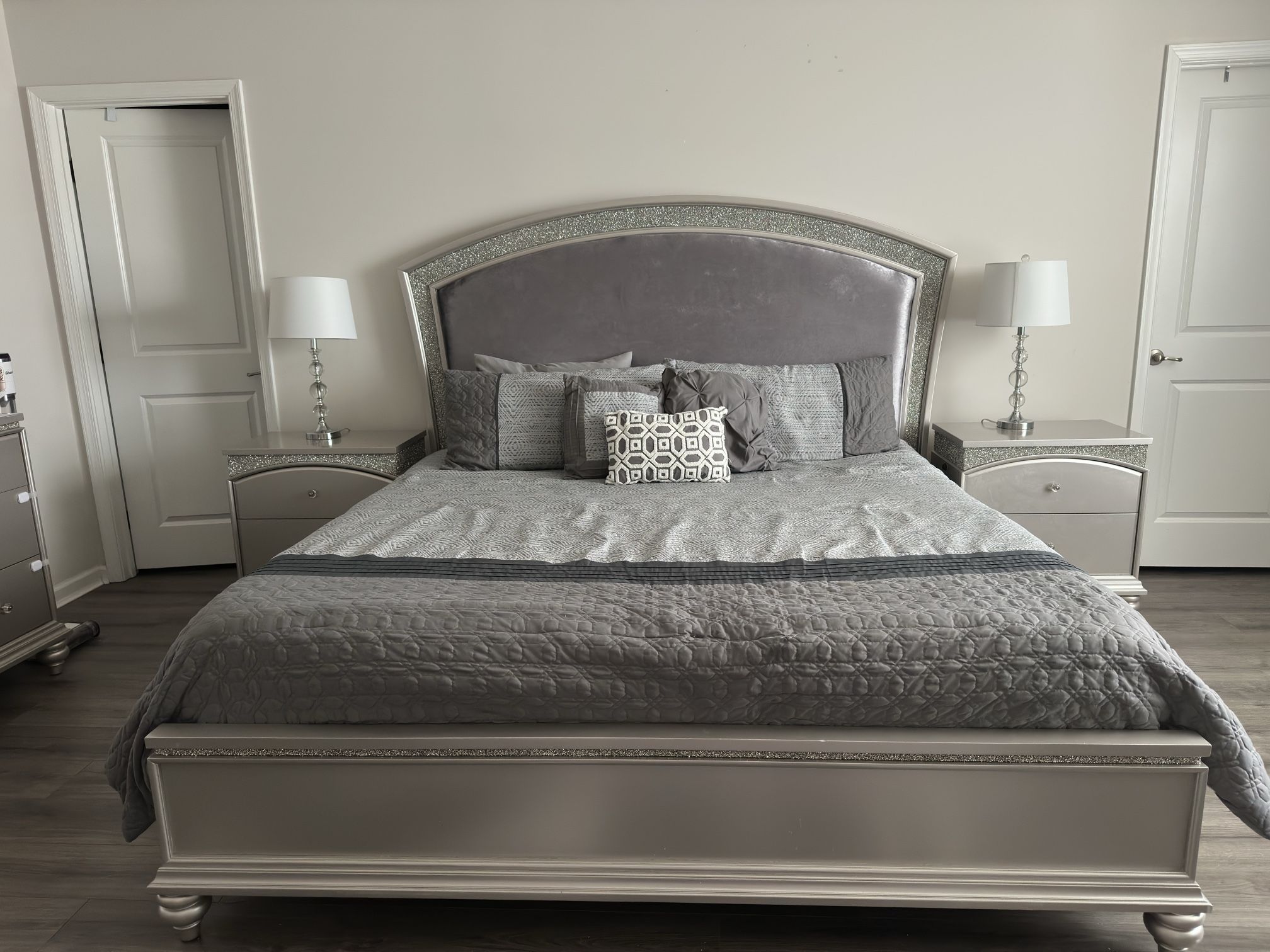 6 Piece Grey King Bedroom Set