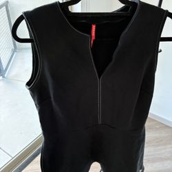 Spanx Black Sleeveless Top – Women’s Medium