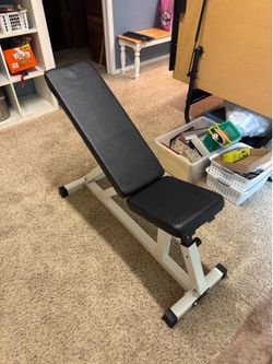 Adjustable weight bench