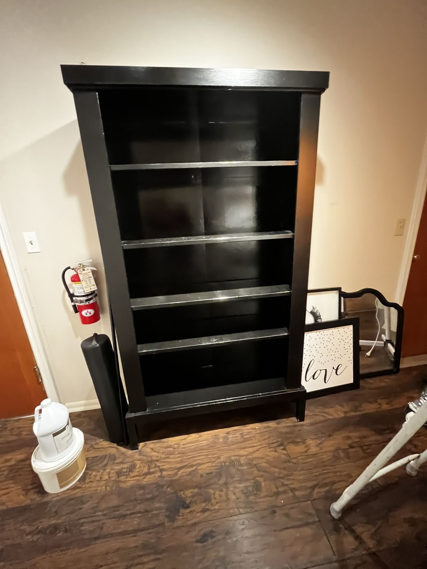 🖤 Tall Black Bookshelf – Sleek, Bold Storage Modern and dramatic!