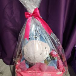 Valentine Basket With Winnie The Pooh EORE