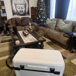 Igloo Rolling Cooler With Adjustable Handle & Drain Plug – Large Capacity