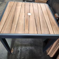 Mesa De Patio