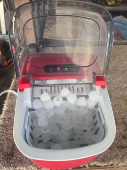 Counter top ice maker