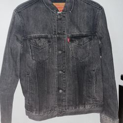 Black Levi’s Vintage Jean Jacket