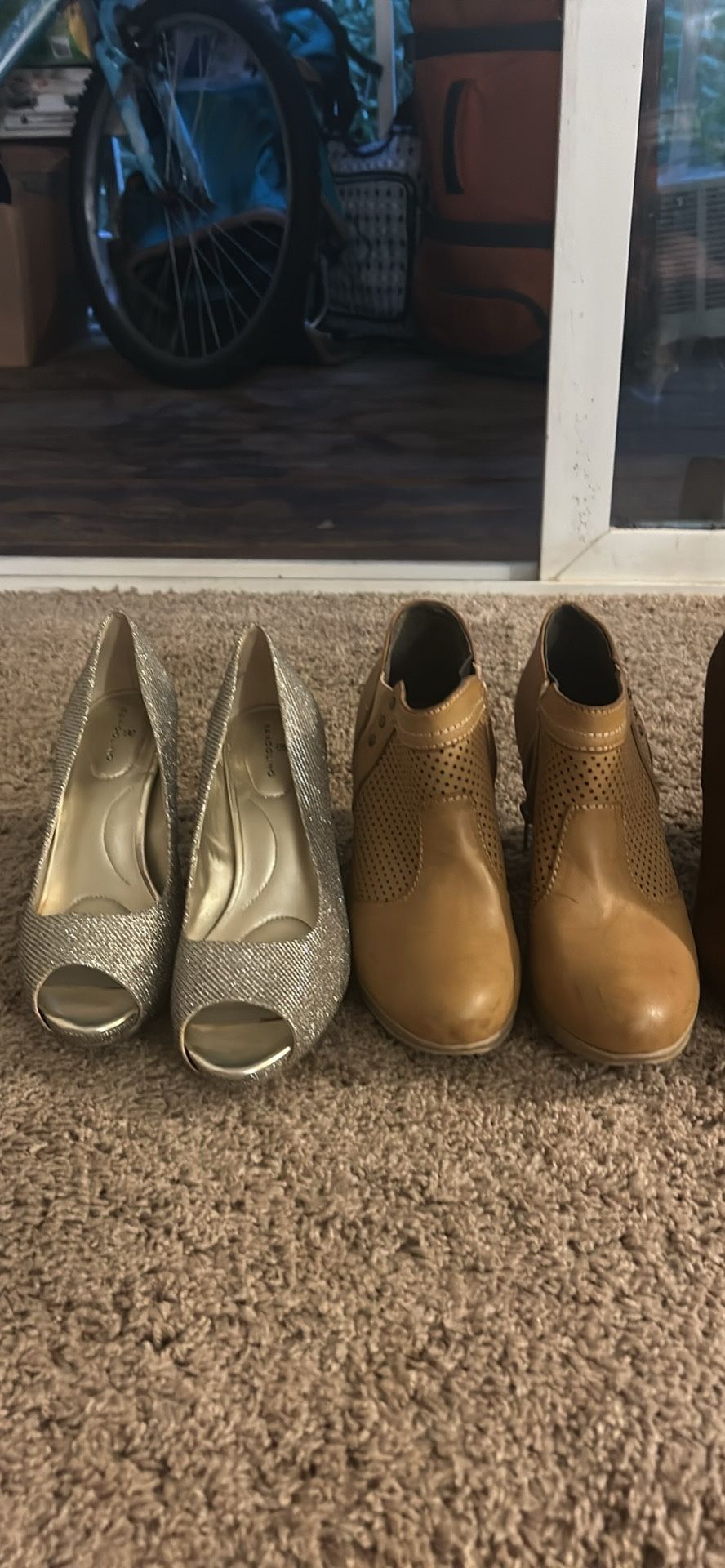 Woman’s Boot’s & Heels 