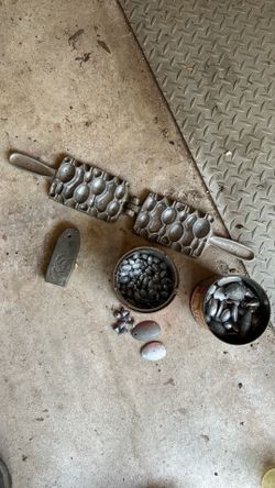 Lead fishing stinkers plus molder
