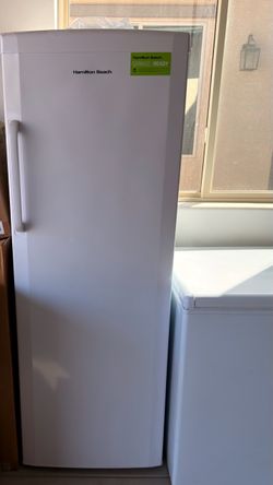 11 Cu Ft Upright Freezer in White