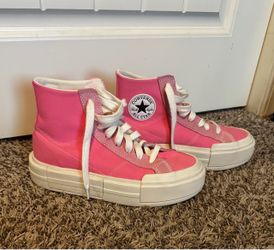 Woman converse