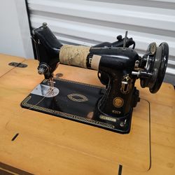 Vintage Singer Model 99K  Sewing Machine with Pedal and table