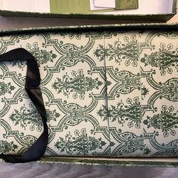 Women’s fashion sneakers Size 7 Brand new never worn