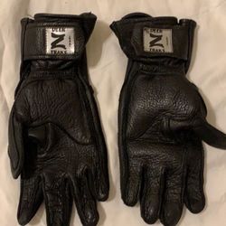 Women’s motorcycle leather gloves