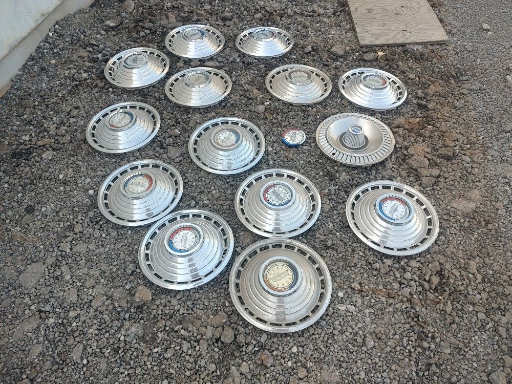 Galaxie Hub Caps XL 500