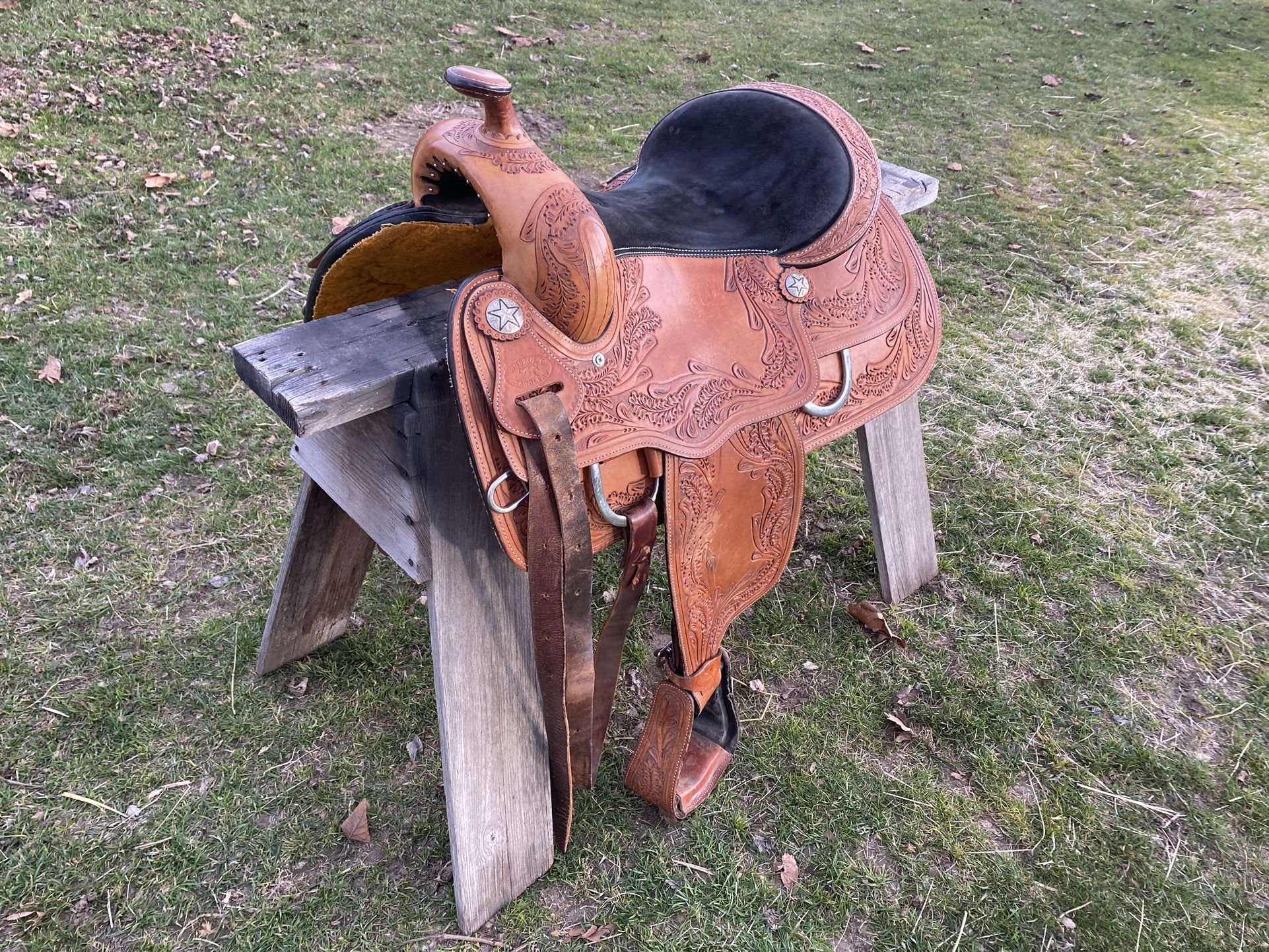 ✨Saddle For Sale✨