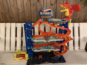 Hot Wheels City Ultimate Garage Playset