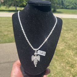 Sterling Silver .925 Rope Chain 22in And Angel Pendant