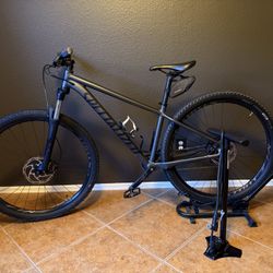 Specialized Rockhopper 29er. Medium. Tubeless