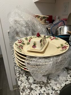 Plates/ bowls
