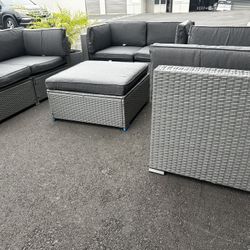 brand new patio set in box