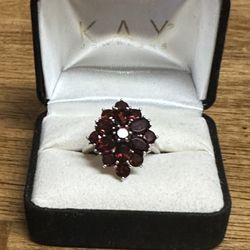 Vintage Garnet 925 Sterling Silver Flower Design Ring Sz 9-1/4