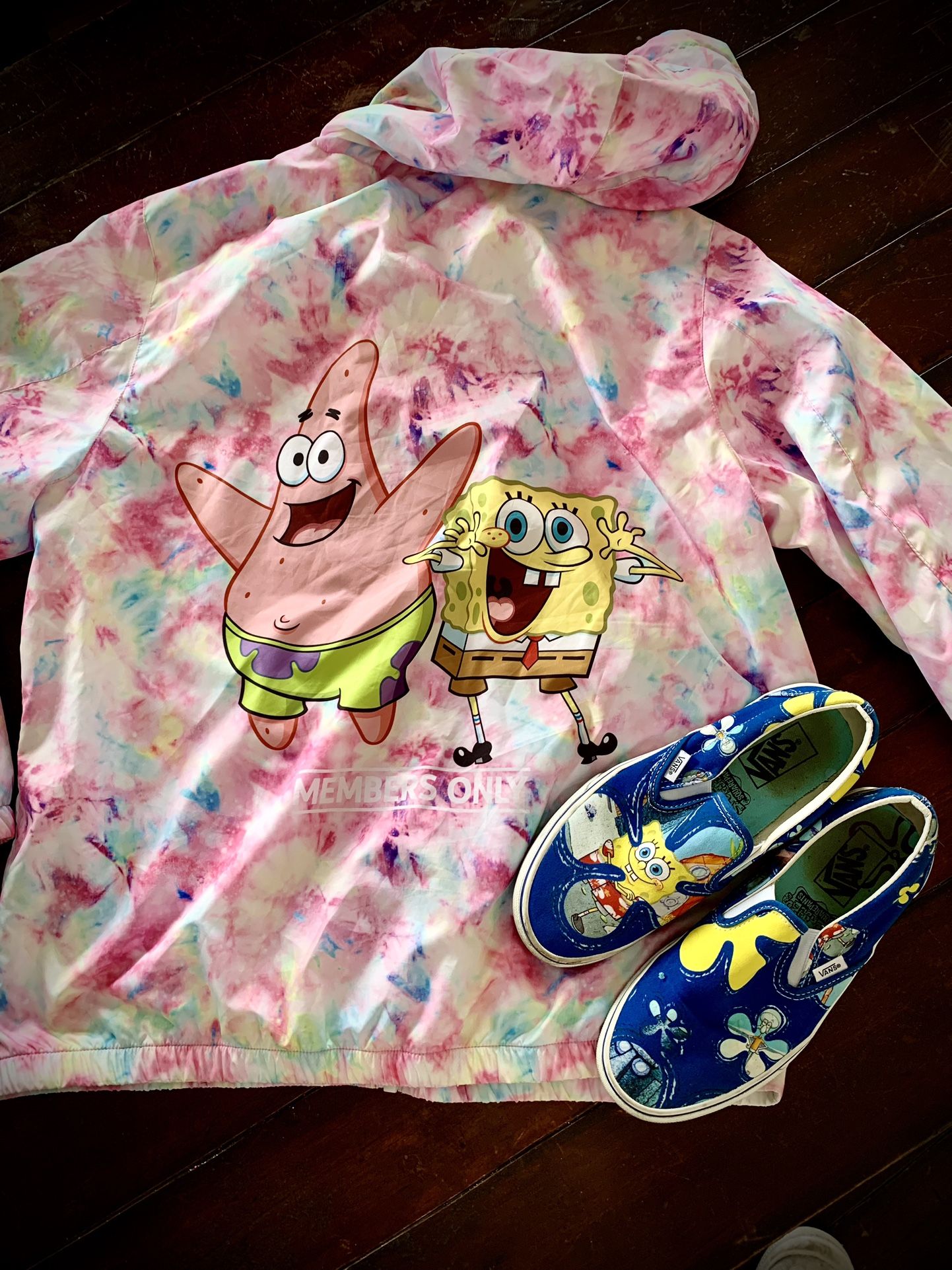 Sponge Bob Windbreaker And Vans