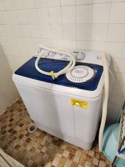 Brand NEW Washing Machine/dryer Perfect For Apartment In Excellent Condition 