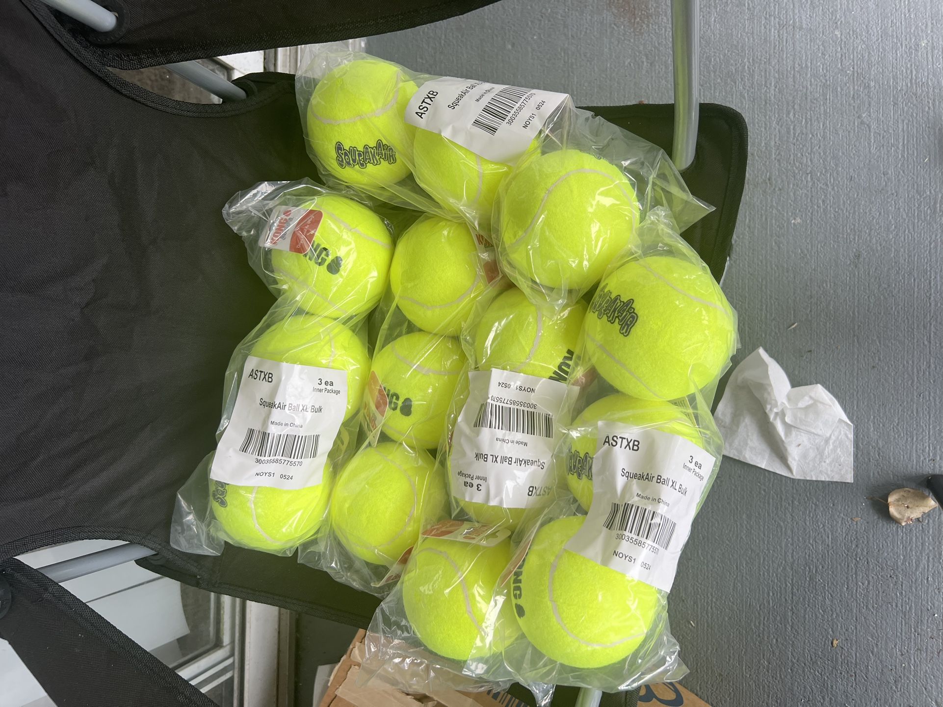 KONG SqueakAir Balls Dog Toy, Big, Pack of 3