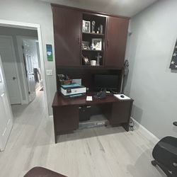 Office Desk w/ Hutch and 4 draw file cabinet 