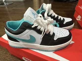 Dups Nike Kids Shoes  size 3