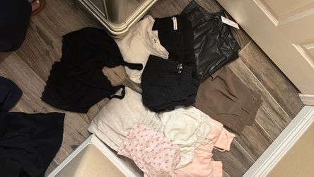 Women’s clothing bundle