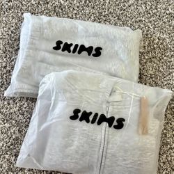 Grey SKIMS Comfy Matching Sweatsuit 🩶.